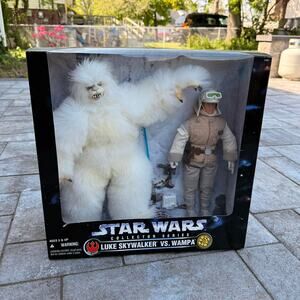 Vintage 1998 Star Wars Collector Series Luke Skywalker vs Wampa 12" Figure Set